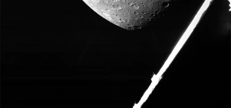 Nave espacial europeo-japonesa obtiene primeras fotos de Mercurio; así luce el planeta