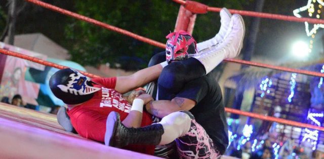 Técnicos y Rudos dieron espectacular función de lucha libre en la FEREVILLA.