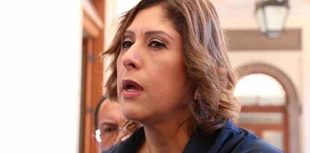 Detienen a la ex Secretaria de Salud Mónica Rangel