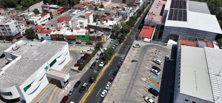 Ciudadanía y comerciantes reconocen buen trabajo del Gobierno de la Capital con la entrega de avenida Carranza